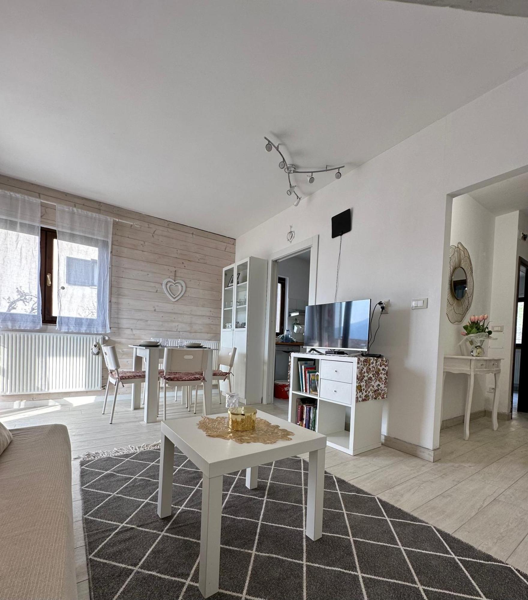 Lake Apartment Ischia White Tenna Eksteriør billede
